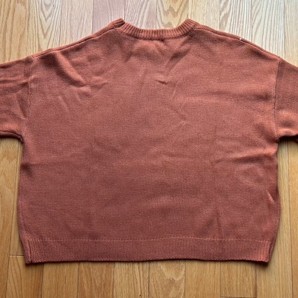 Tan Flower Sweater - Picture 4 of 5